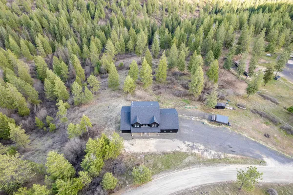 $999,999 | 6670 Stoneridge Way, Deer Park, WA 99006