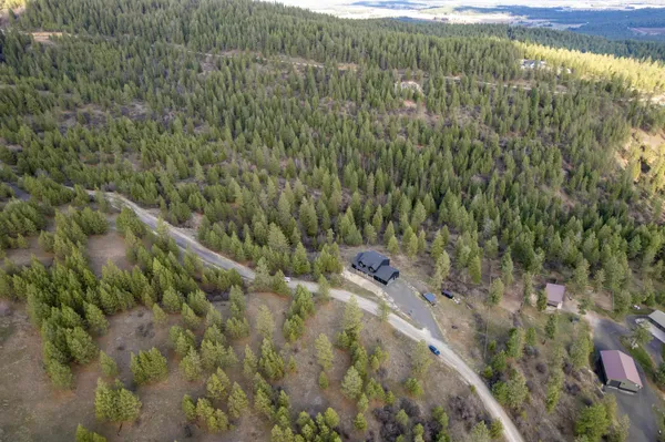 $999,999 | 6670 Stoneridge Way, Deer Park, WA 99006