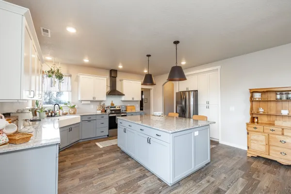 $999,999 | 6670 Stoneridge Way, Deer Park, WA 99006