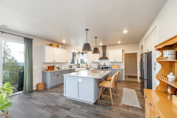$999,999 | 6670 Stoneridge Way, Deer Park, WA 99006