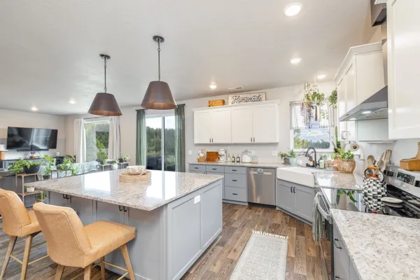 $999,999 | 6670 Stoneridge Way, Deer Park, WA 99006