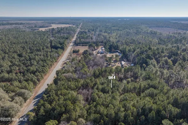 $60,000 | 26688 Highway 210, Currie, NC 28435