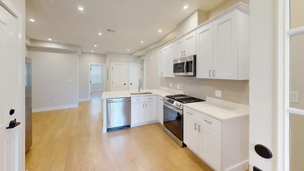 $5,595 | 161 Allston Street, Unit 2, Boston, MA 02134