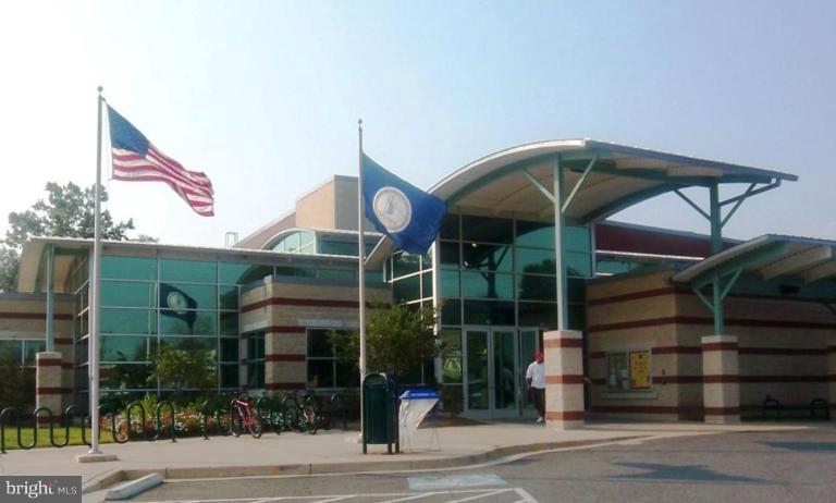 4622 28th Road South, Unit A Arlington, VA 22206 - Photo 15 of 22 The county's Barcroft Recreation Center is nearby.