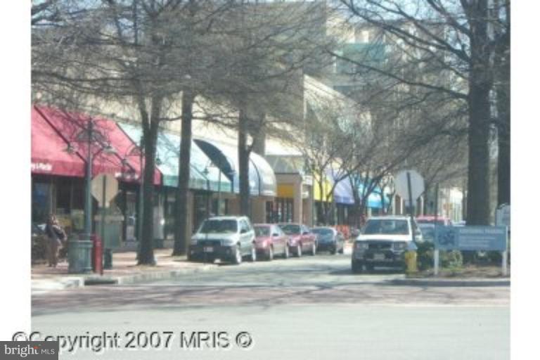 4622 28th Road South, Unit A Arlington, VA 22206 - Photo 16 of 22 Popular Shirlington offers dining & entertainment.