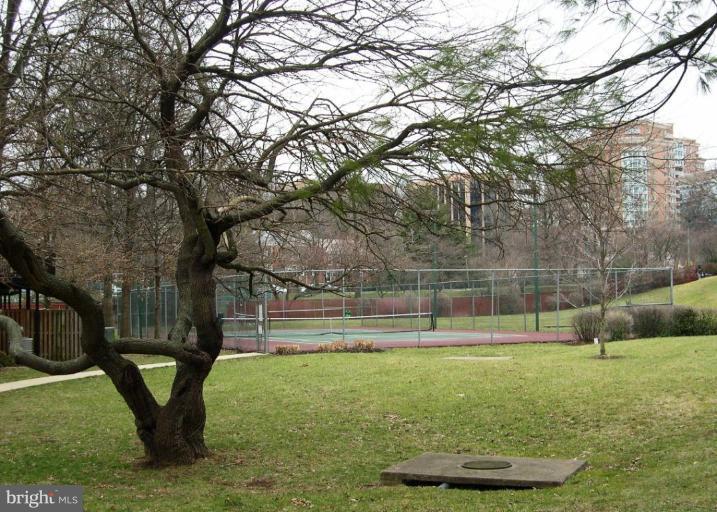 4622 28th Road South, Unit A Arlington, VA 22206 - Photo 21 of 22 The Arlington has its own tennis courts.