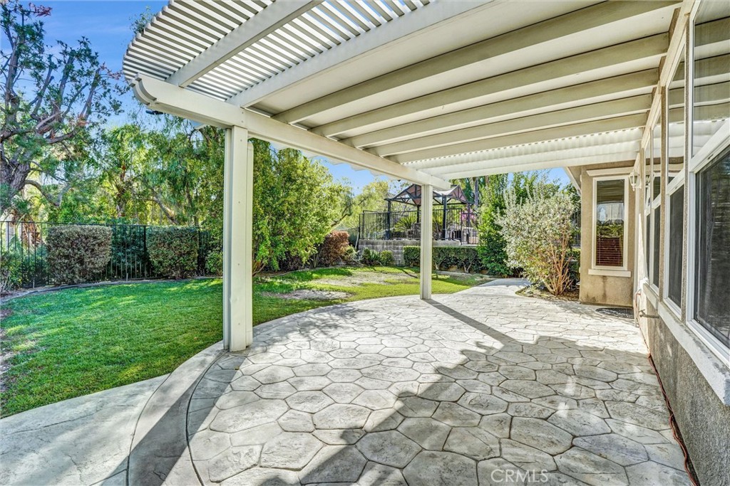 20814 Lugano Way Porter Ranch, CA 91326 - Photo 32 of 35 Gallery Image 32