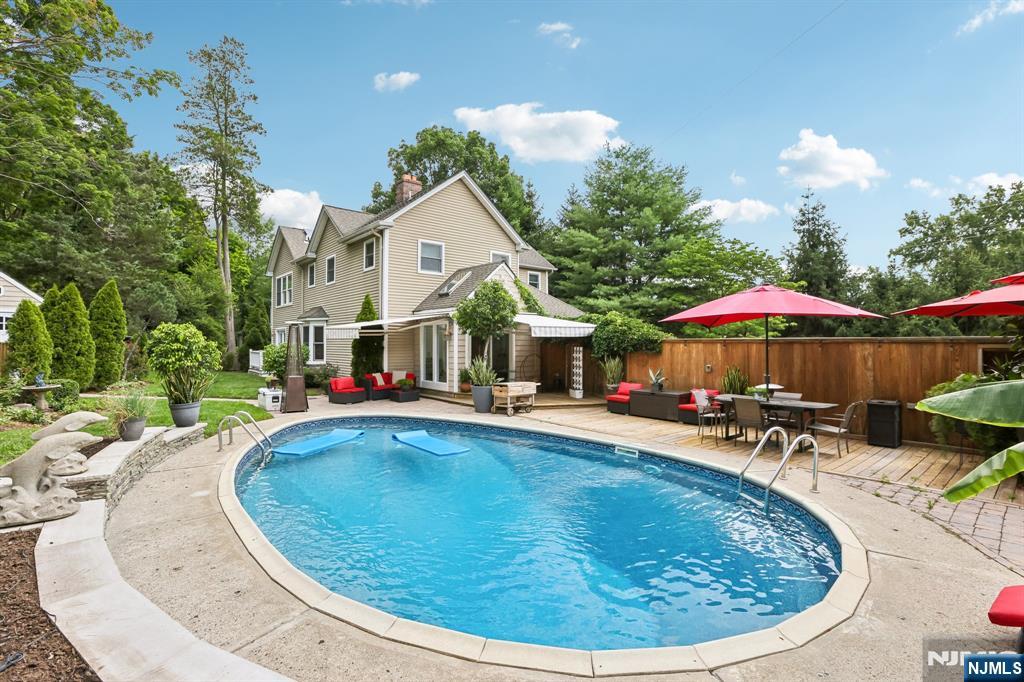 757 Kinderkamack Road Oradell, NJ 07649 - Photo 47 of 50