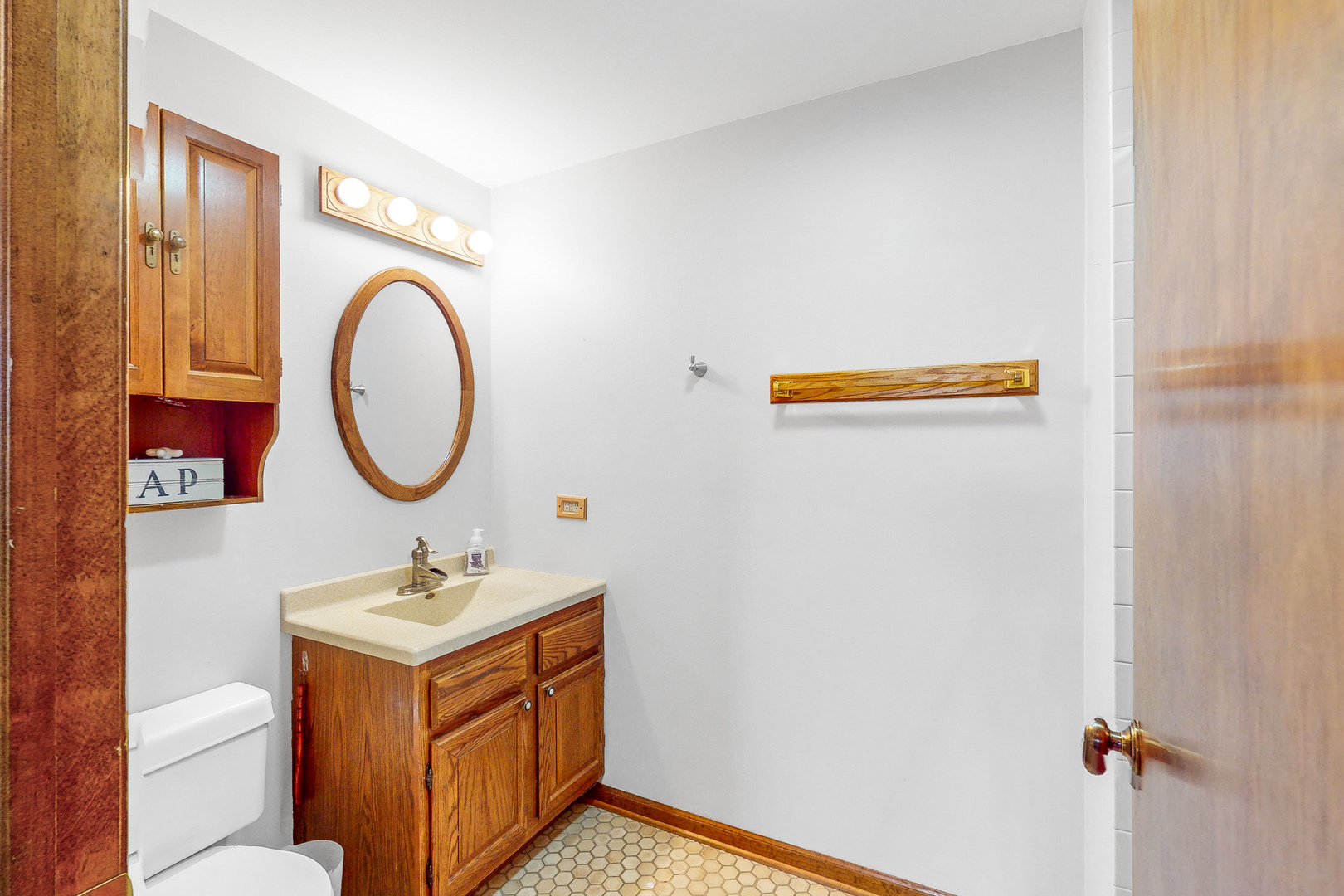 157 School Street Addison, IL 60101 - Photo 8 of 24 Gallery Image 8