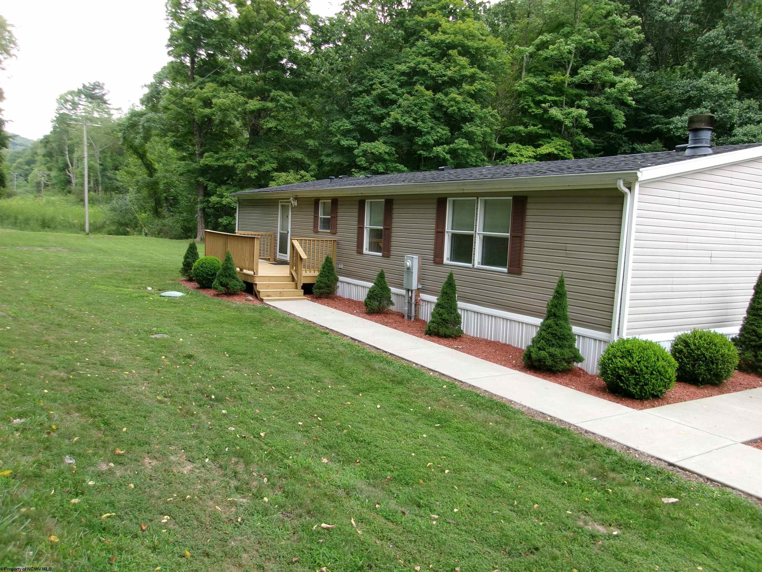 28 Line Fairmont, WV 26554 - Photo 2 of 41 Gallery Image 2