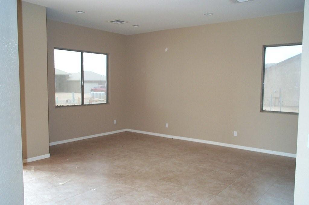 21104 West Sleepy Ranch Road Wittmann, AZ 85361 - Photo 3 of 6 Family room