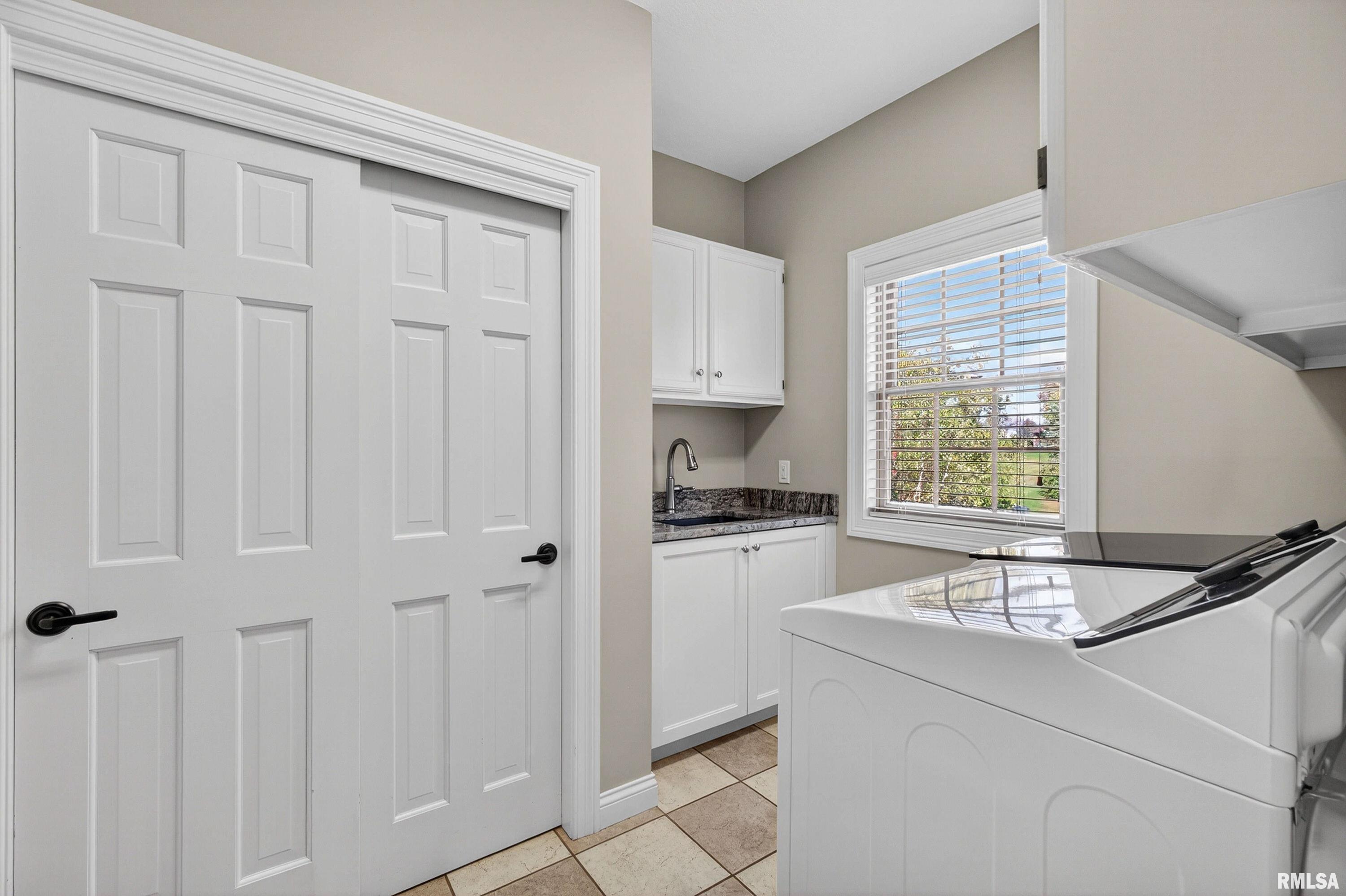 4005 Forest Road Davenport, IA 52807 - Photo 23 of 60 Gallery Image 23