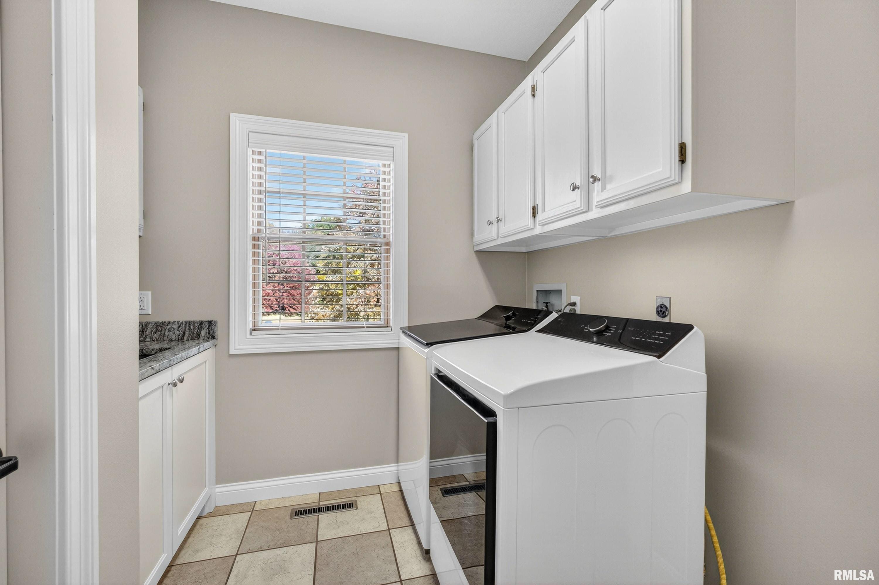 4005 Forest Road Davenport, IA 52807 - Photo 24 of 60 Gallery Image 24