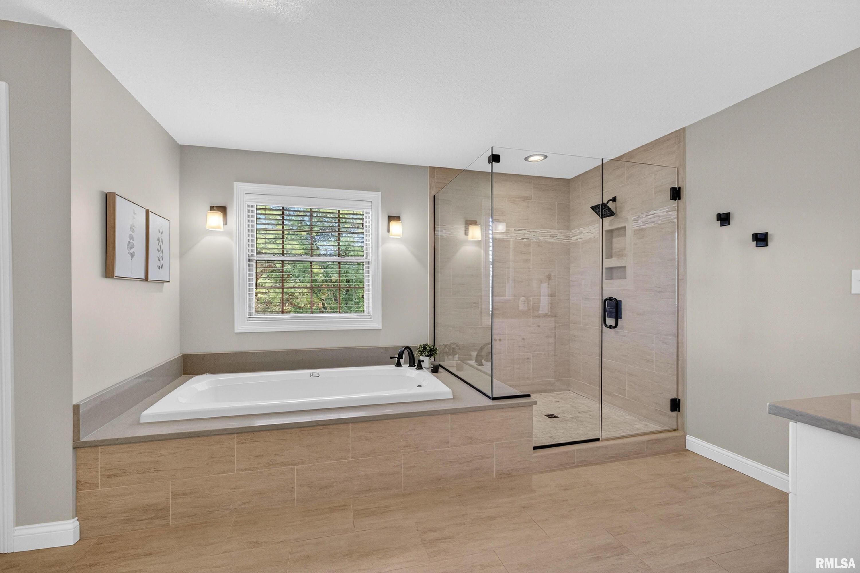 4005 Forest Road Davenport, IA 52807 - Photo 35 of 60 Gallery Image 35