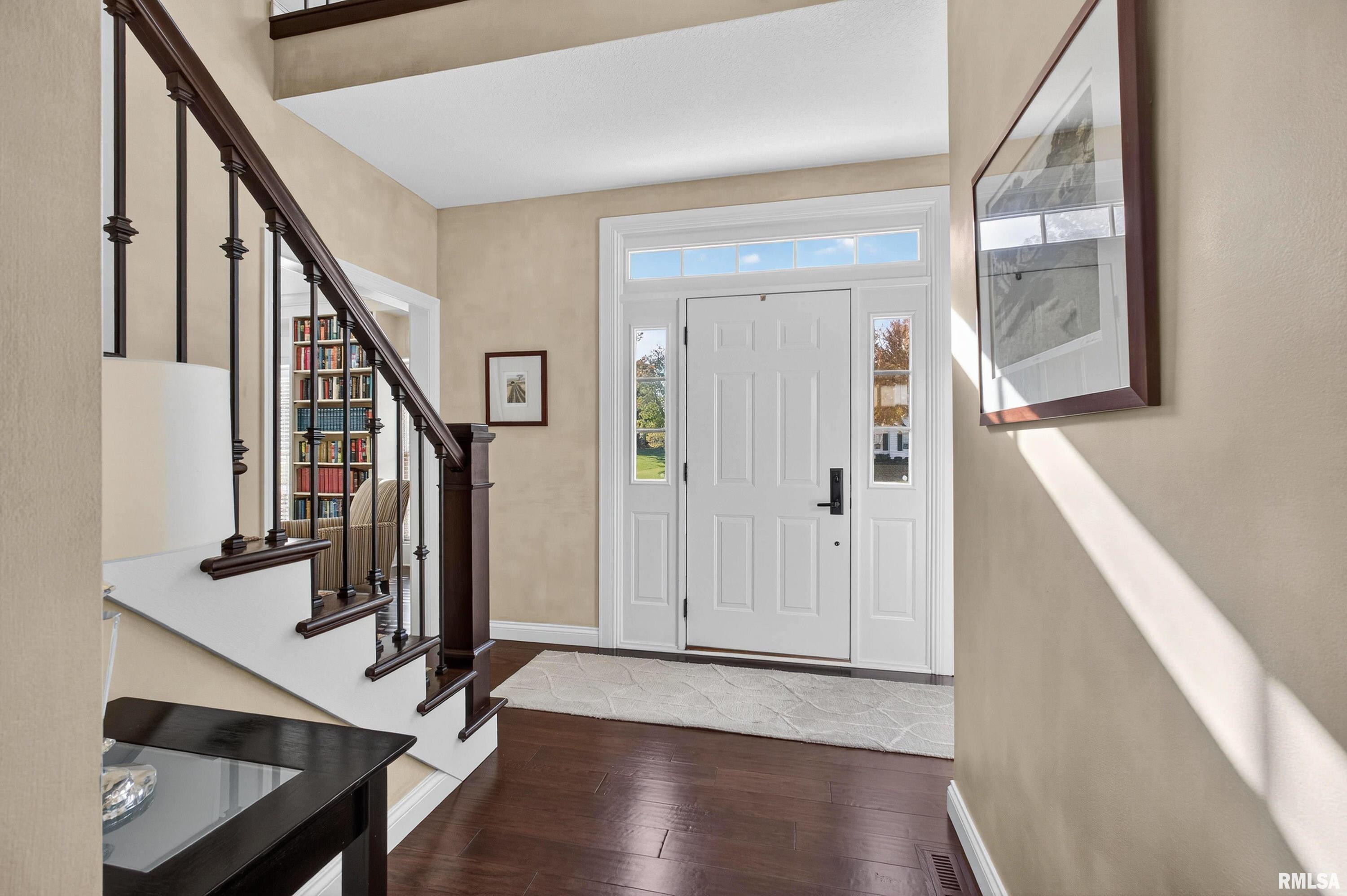 4005 Forest Road Davenport, IA 52807 - Photo 4 of 60 Gallery Image 4
