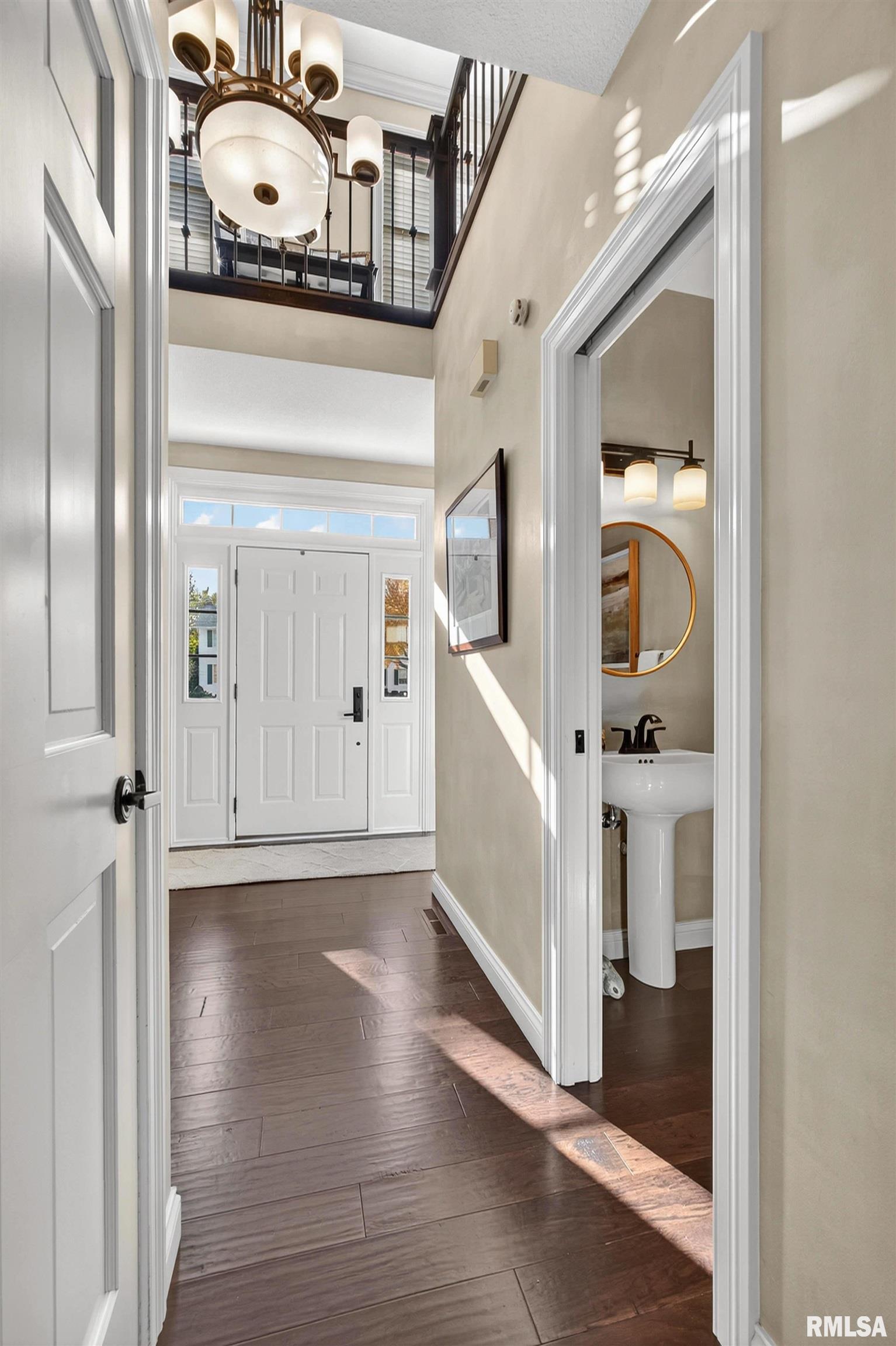 4005 Forest Road Davenport, IA 52807 - Photo 5 of 60 Gallery Image 5