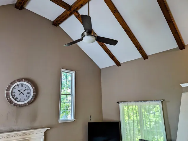 a view of entryway with a window