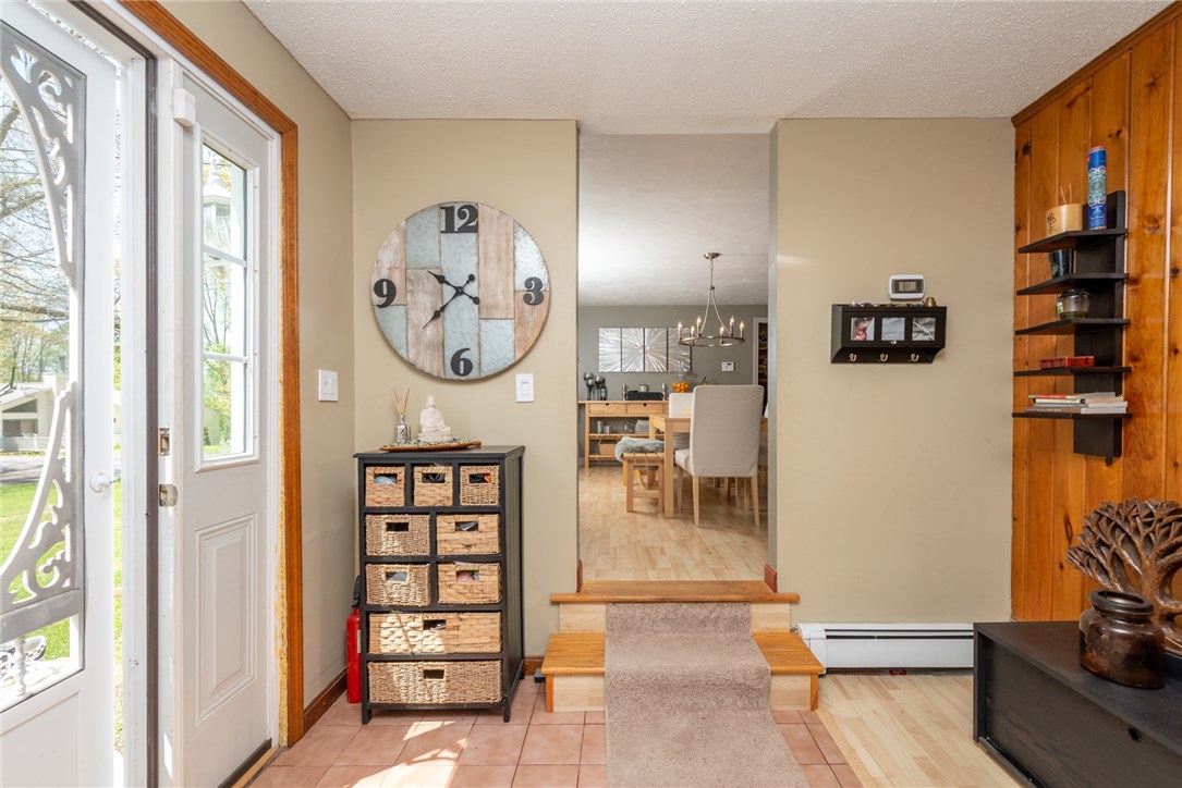 110 Crest Road Woonsocket, RI 02895 - Photo 3 of 31