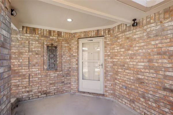 $289,000 | 8828 Valley River Drive, Fort Worth, TX 76244