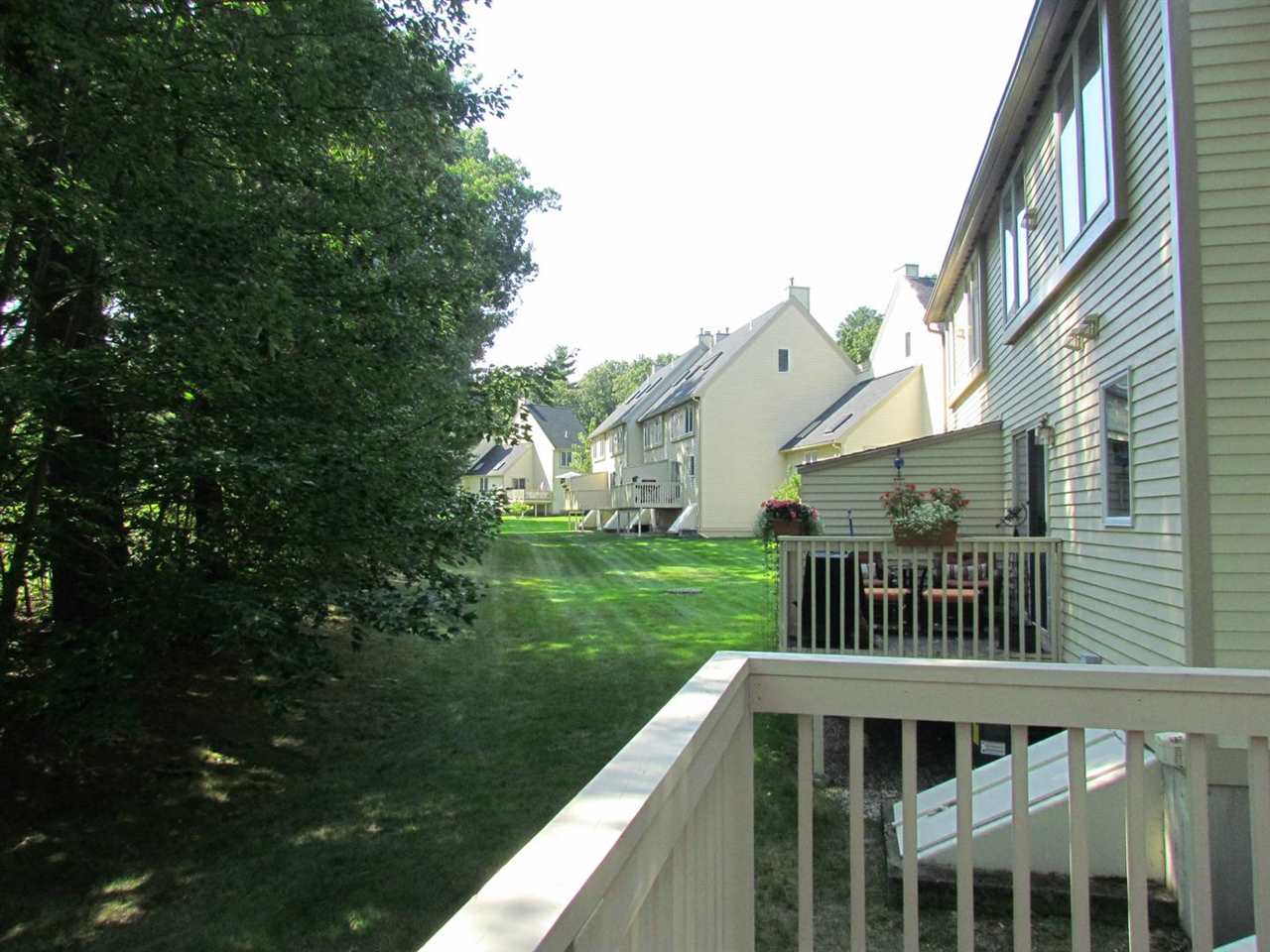 30 Preston Field Road, Unit 92 Nashua, NH 03064 - Photo 35 of 39