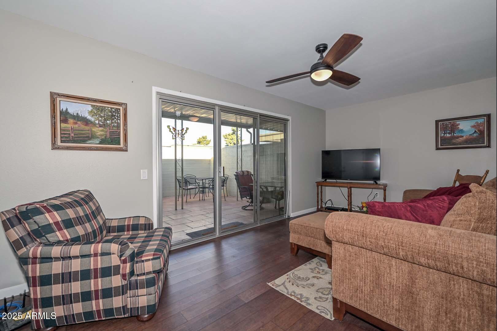 9970 West Royal Oak Road, Unit M Sun City, AZ 85351 - Photo 15 of 35 Arizona Room2