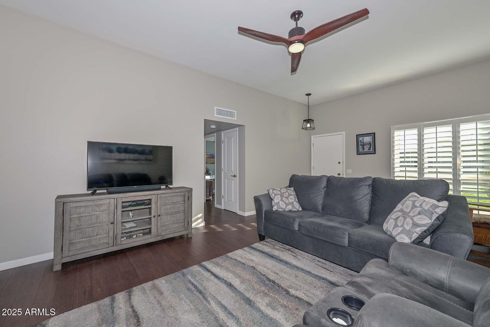 9970 West Royal Oak Road, Unit M Sun City, AZ 85351 - Photo 4 of 35 Living Room-Hallway