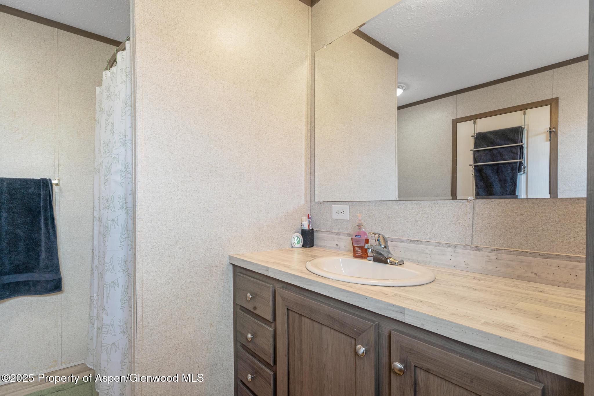 42 Silverton Place Parachute, CO 81635 - Photo 13 of 28 DSC07899