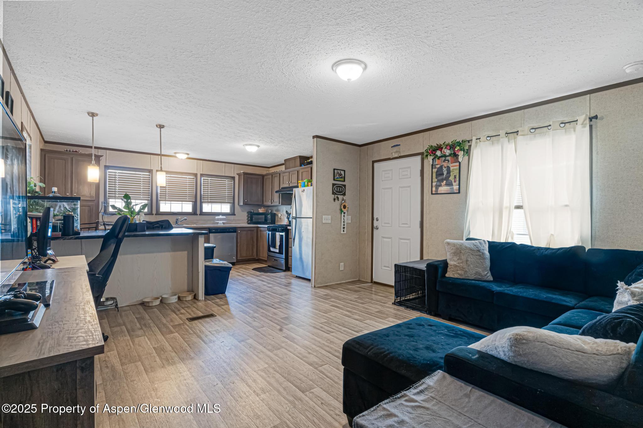 42 Silverton Place Parachute, CO 81635 - Photo 4 of 28 DSC07927