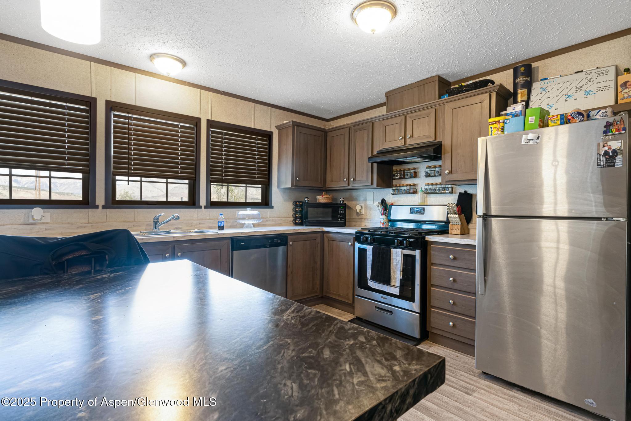 42 Silverton Place Parachute, CO 81635 - Photo 8 of 28 DSC07925