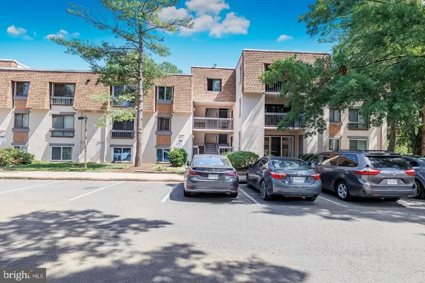 a car parked in front of a building