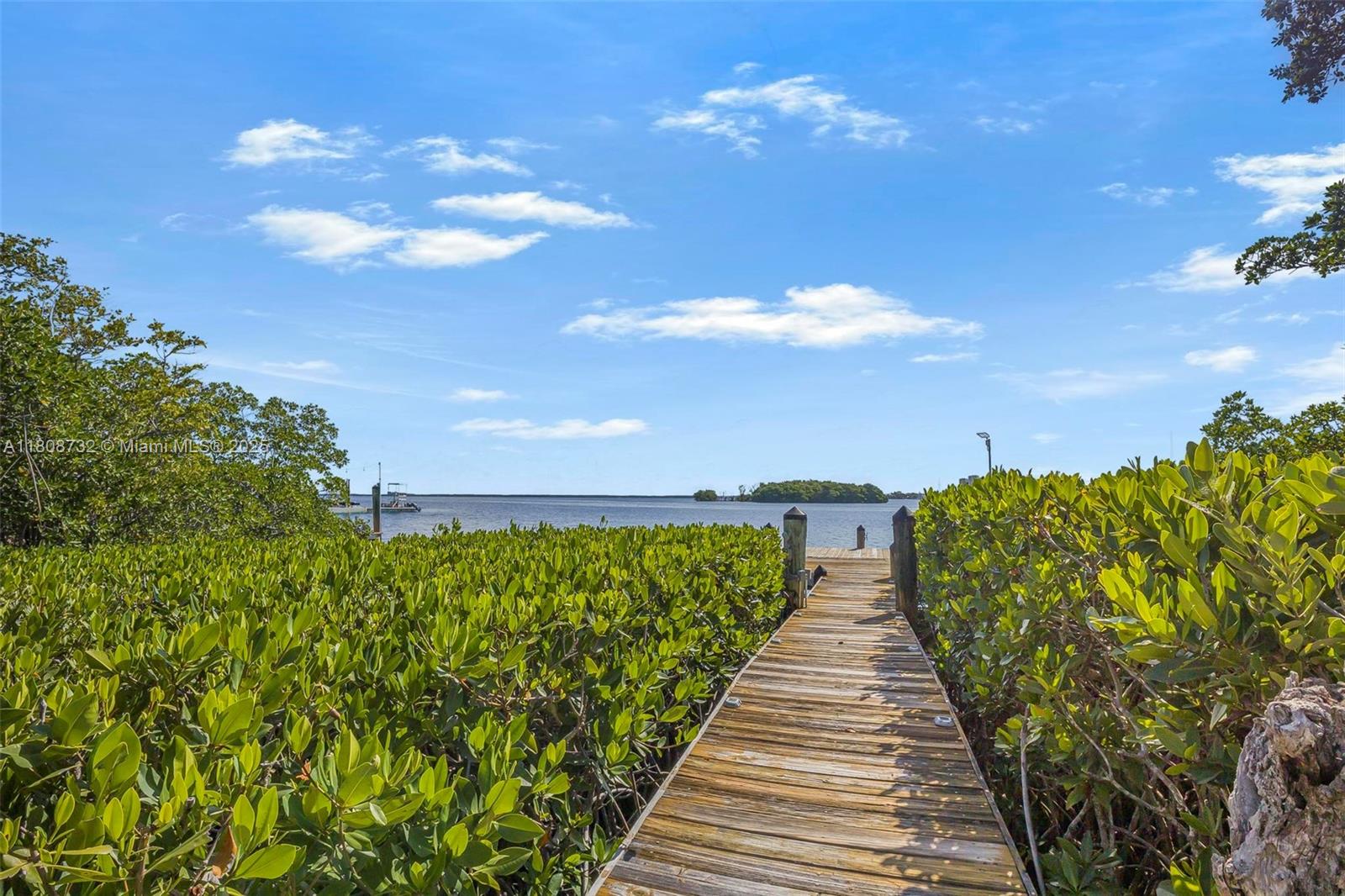 41 Mutiny Place Key Largo, FL 33037 - Photo 47 of 69 a view of a house with backyard
