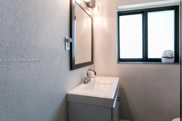 $8,250 | 9555 Northwest 2nd Avenue, Miami Shores, FL 33150