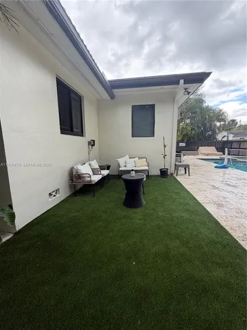 $8,250 | 9555 Northwest 2nd Avenue, Miami Shores, FL 33150