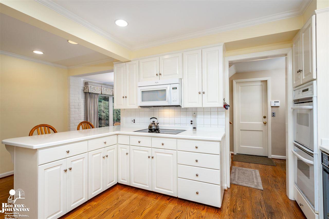 193 Merriweather Road Grosse Pointe Farms, MI 48236 - Photo 21 of 68