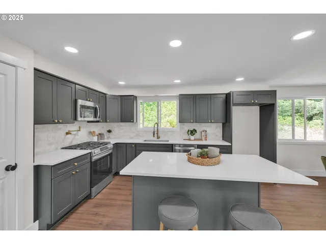 $528,000 | 37465 Dubarko Road, Sandy, OR 97055