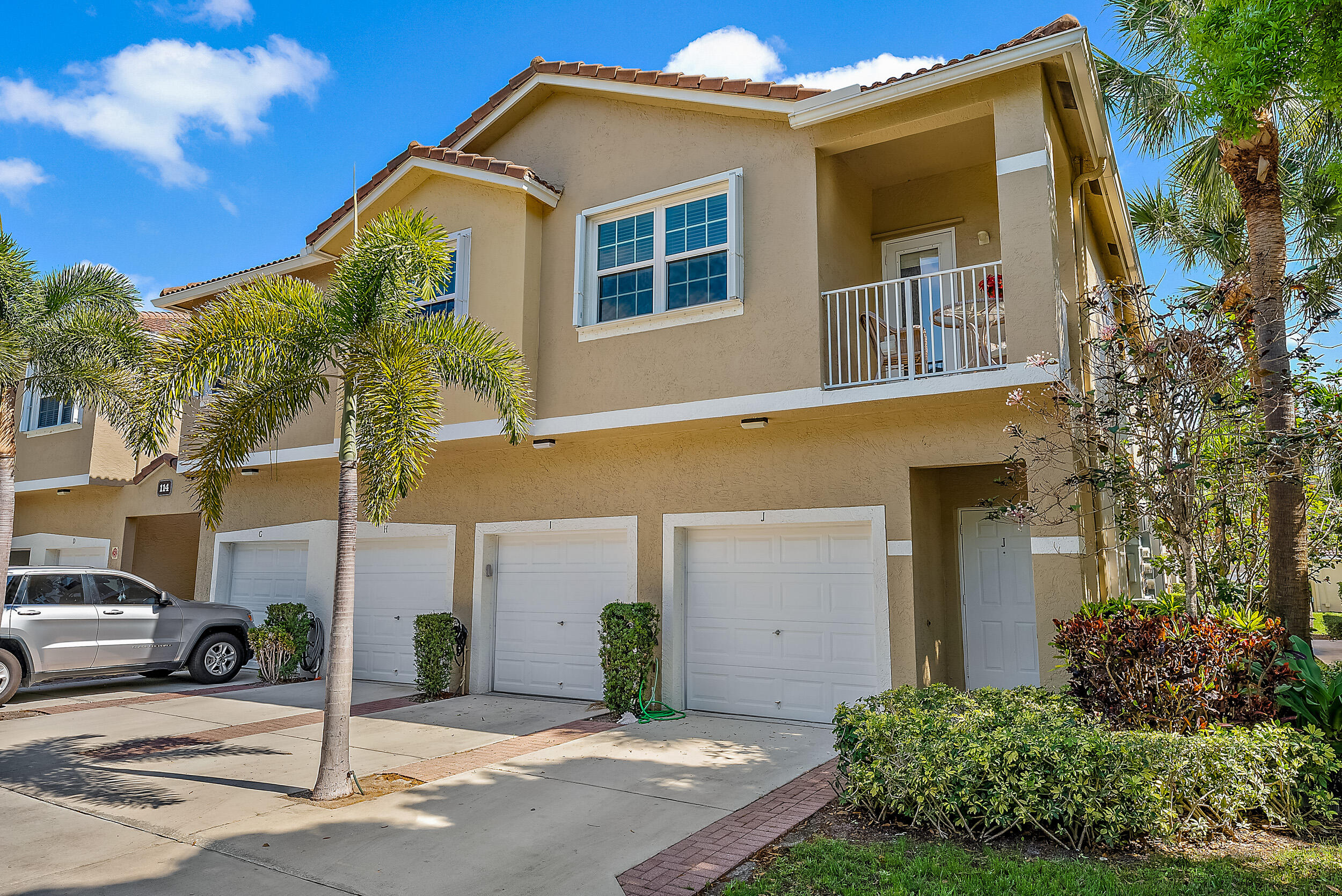 114 Lighthouse Circle, Unit I Tequesta, FL 33469 - Photo 3 of 23 Exterior