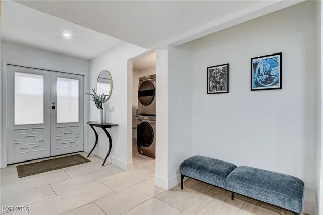 $4,995 | 945 Vegas Valley Drive, Las Vegas, NV 89109