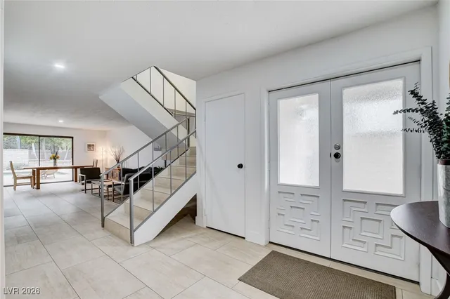 $4,995 | 945 Vegas Valley Drive, Las Vegas, NV 89109