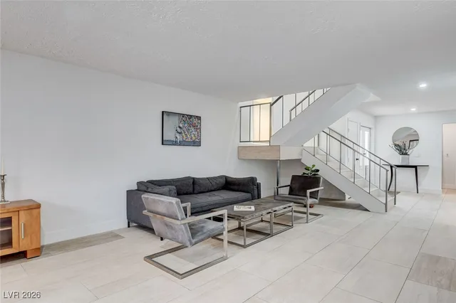 $4,995 | 945 Vegas Valley Drive, Las Vegas, NV 89109