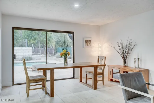 $4,995 | 945 Vegas Valley Drive, Las Vegas, NV 89109