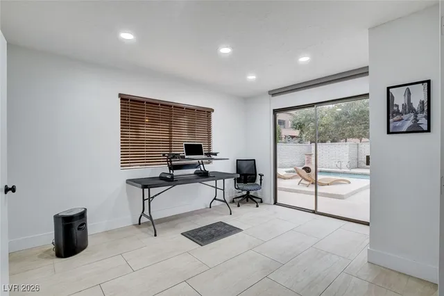 $4,995 | 945 Vegas Valley Drive, Las Vegas, NV 89109