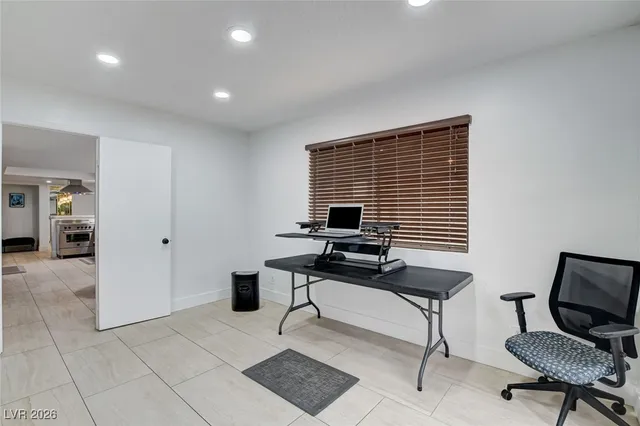 $4,995 | 945 Vegas Valley Drive, Las Vegas, NV 89109