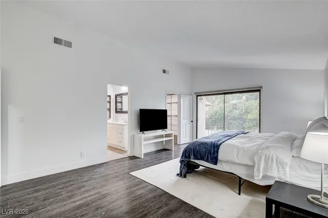 $4,995 | 945 Vegas Valley Drive, Las Vegas, NV 89109