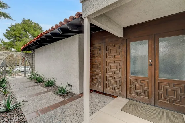 $4,995 | 945 Vegas Valley Drive, Las Vegas, NV 89109