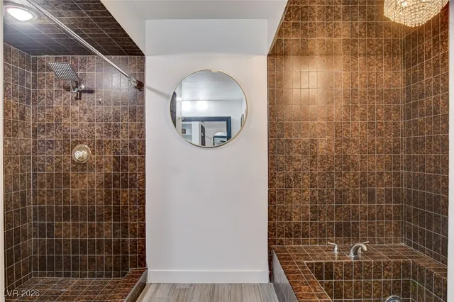 $4,995 | 945 Vegas Valley Drive, Las Vegas, NV 89109