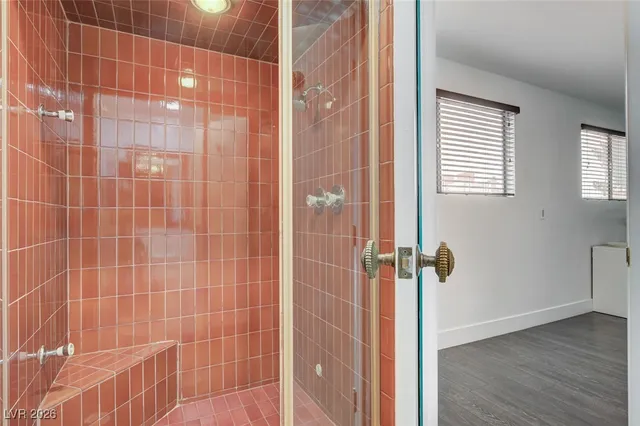 $4,995 | 945 Vegas Valley Drive, Las Vegas, NV 89109