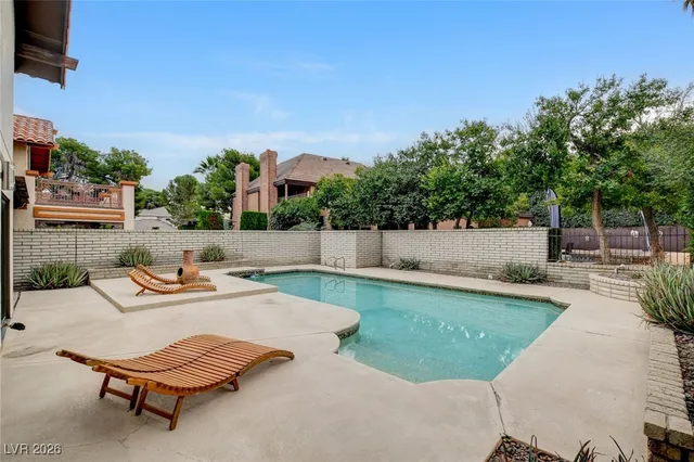 $4,995 | 945 Vegas Valley Drive, Las Vegas, NV 89109