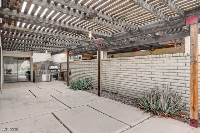 $4,995 | 945 Vegas Valley Drive, Las Vegas, NV 89109