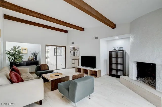 $4,995 | 945 Vegas Valley Drive, Las Vegas, NV 89109