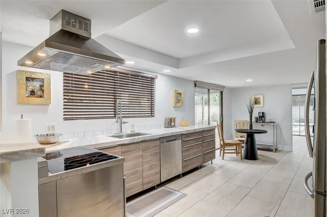 $4,995 | 945 Vegas Valley Drive, Las Vegas, NV 89109